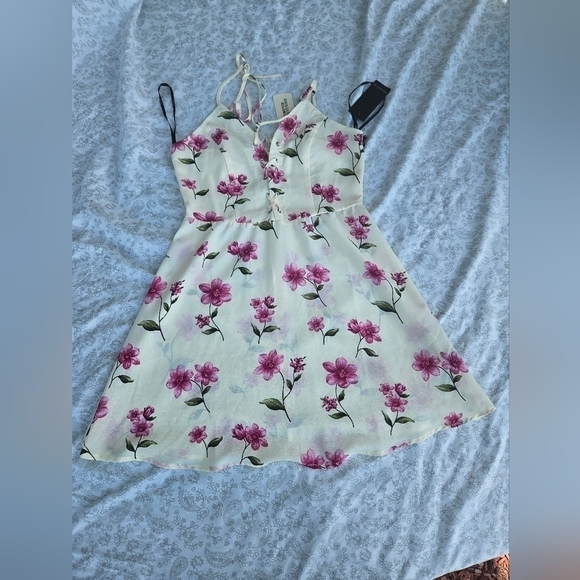 NWT Forever 21 Mini Dress size Small - Picture 3 of 5